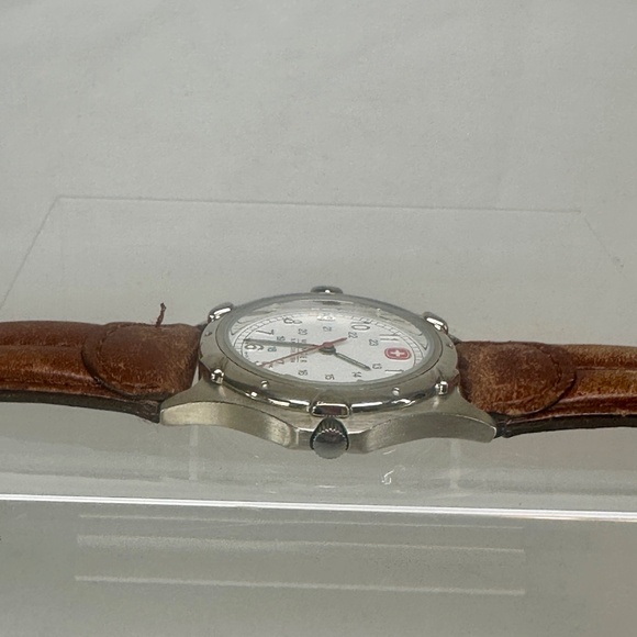 Wenger Swiss Army S.A.K. Design Watch Swiss Made Date Leather 095.0695 Working - Picture 7 of 14
